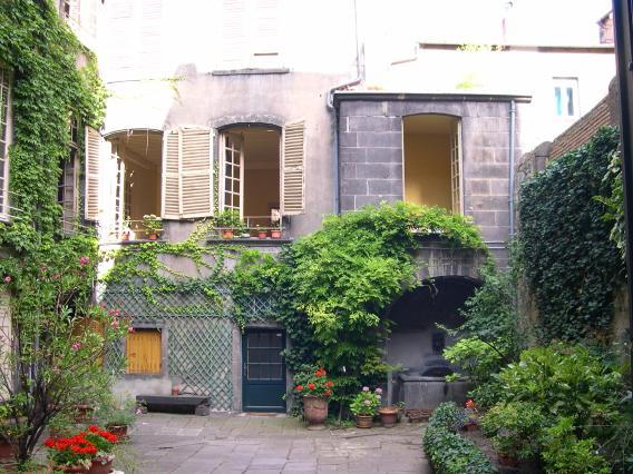  cour d'immeuble
